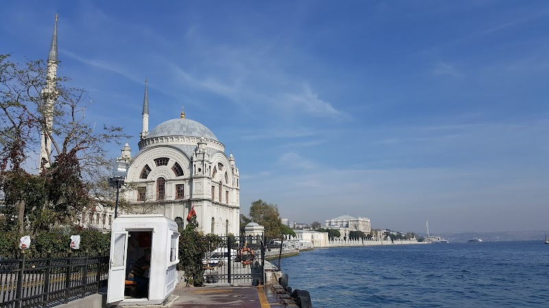 Dolmabahçe Mosque photo 2