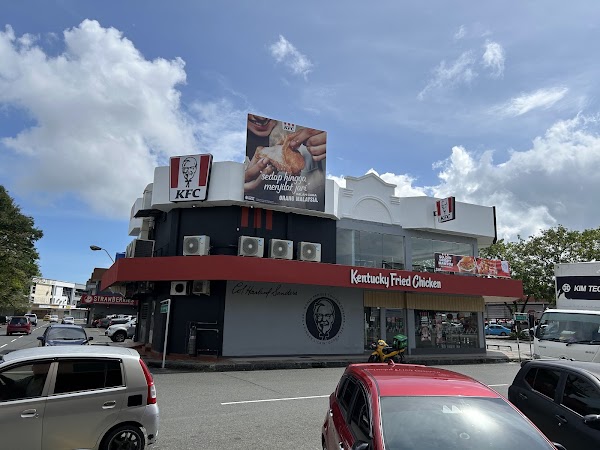 KFC Sandakan, Mile 4 - Photo 1