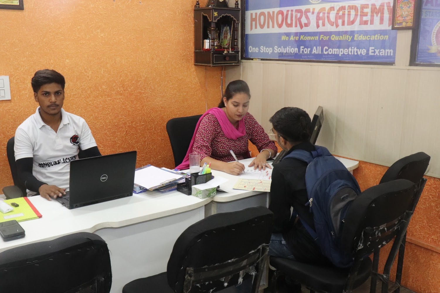 HONOURS ACADEMY - Best SSC Coaching in Mukherjee Nagar.