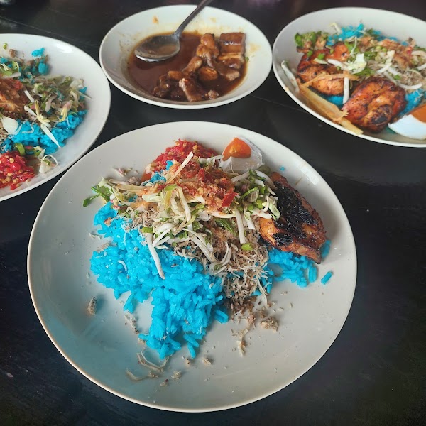 Kedai Nasi Kerabu Kambing Bakar Kg.Buruk