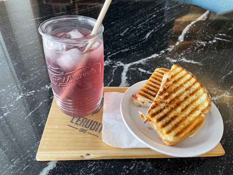 L'Érudit café, Verchères photo 2