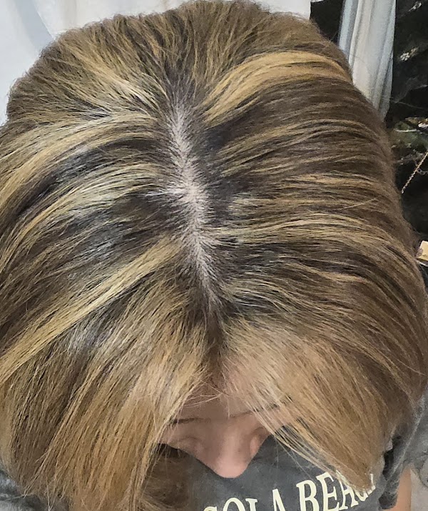 Salon Aurora & Barbershop photo 2