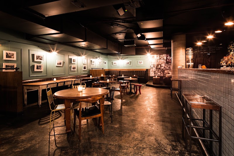 Howlin' Wolf Whiskey Bar Wollongong photo 1