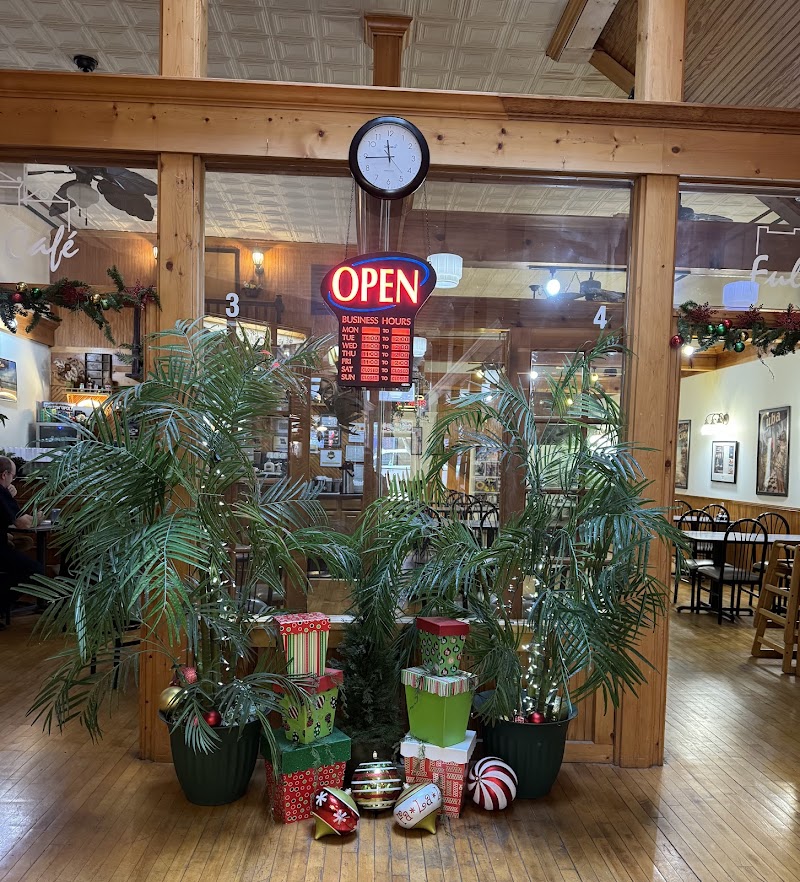 Fulton Cafe, LLC photo 4