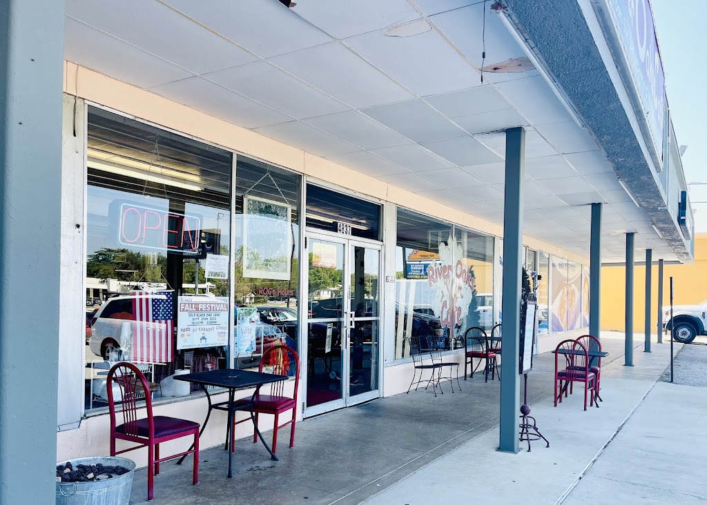 River Oaks cafe