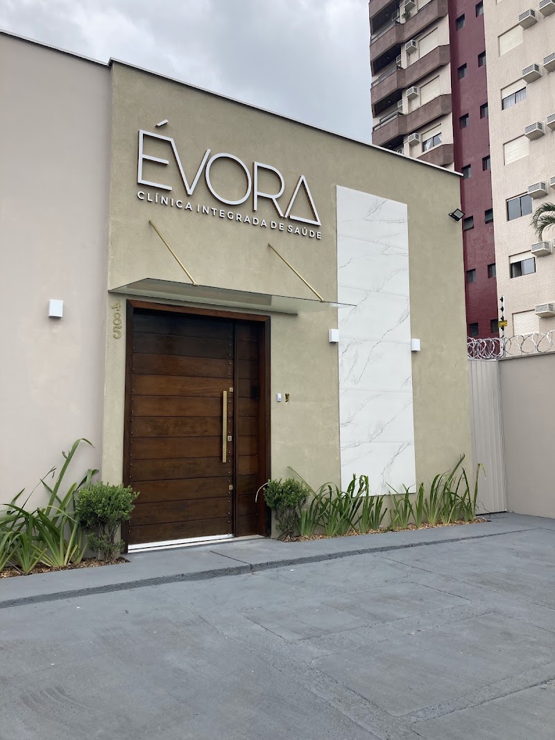 Foto de Dra. Juliana Braga | Especialista em Saúde da Pele (Feridas) | Estética Avançada | Podologia em Joinville