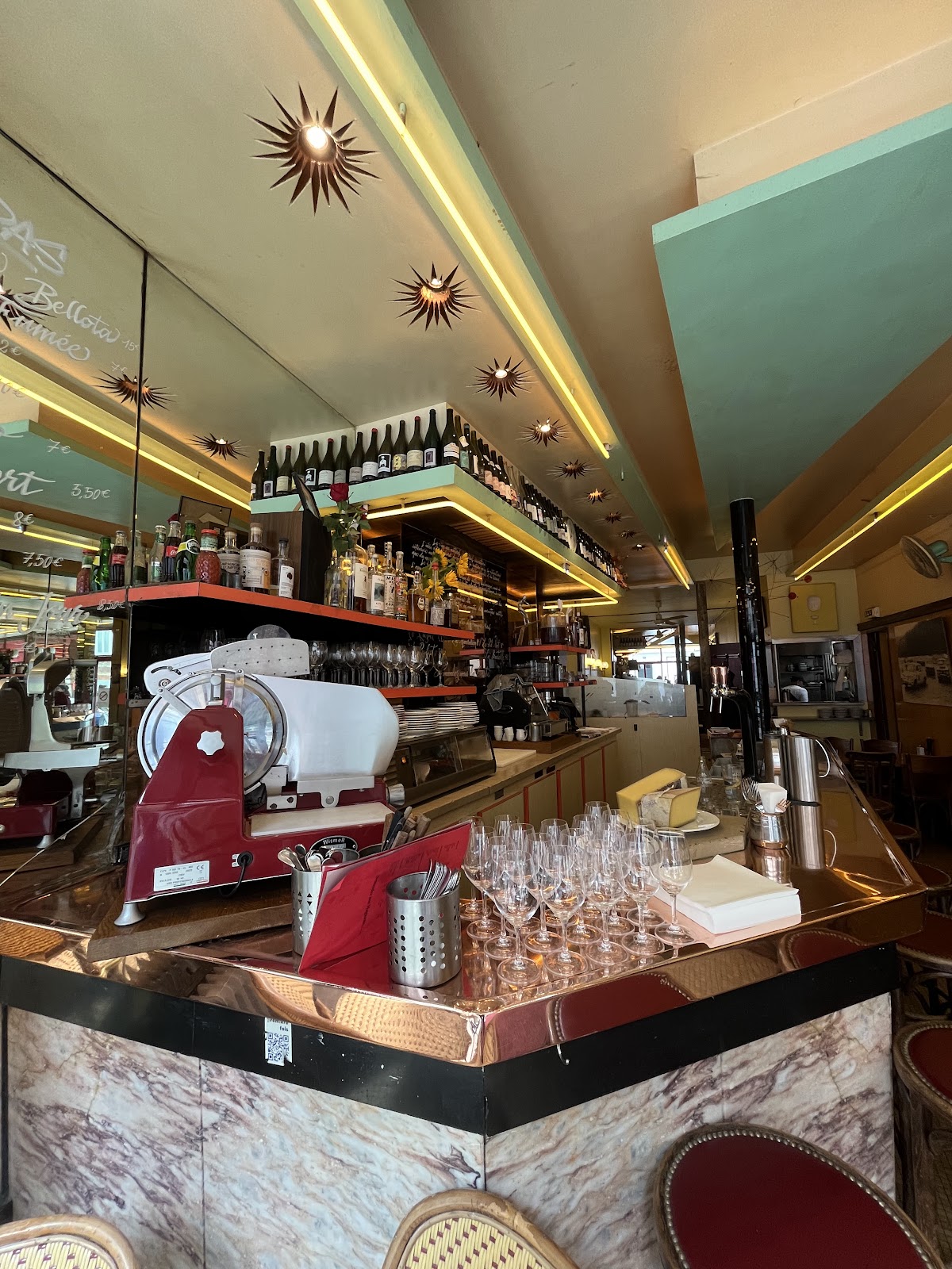 Aux Deux Amis, vue extérieure