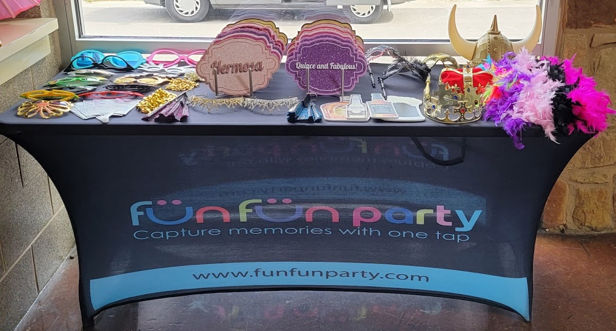 Funfunparty photo booth rental: Google Places image 2