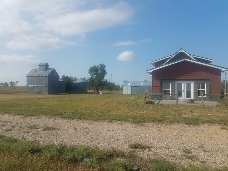 Dakota Game Lodge - Photo 1