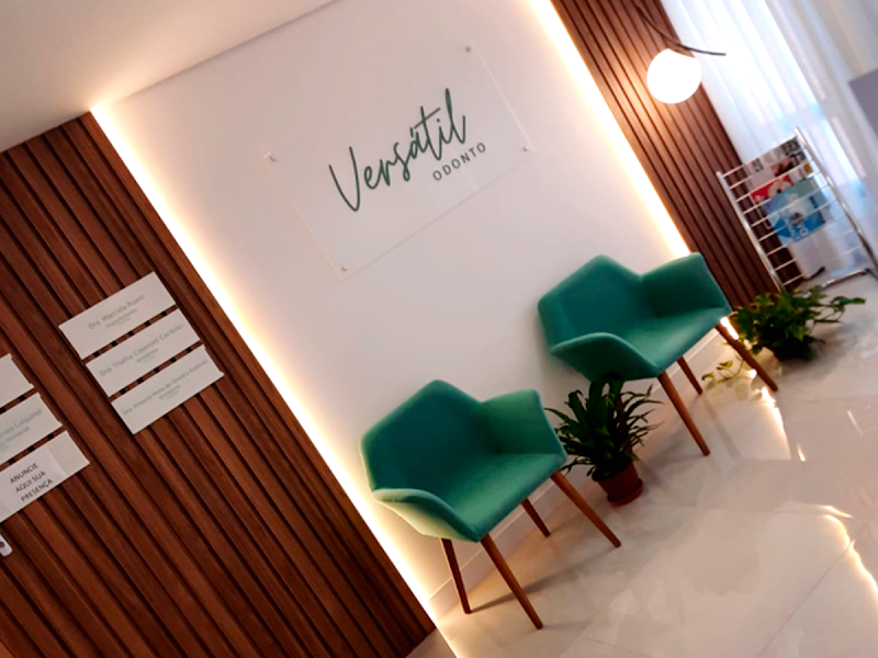 Versátil Odontologia