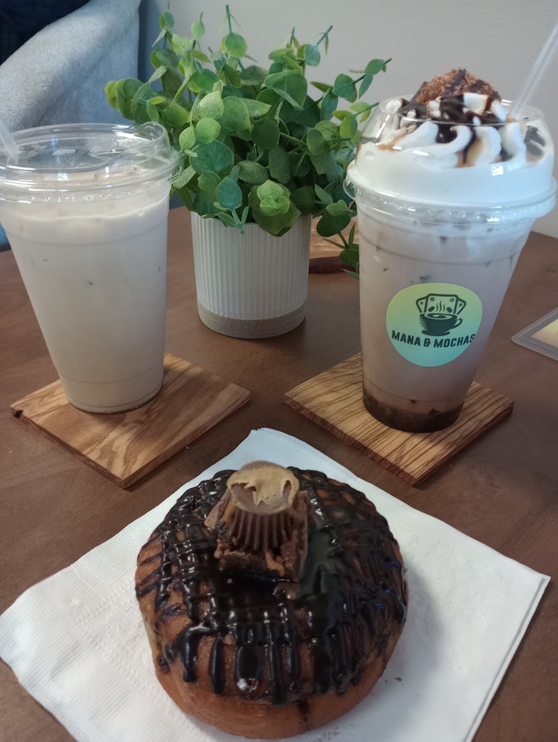Mana & Mochas photo 3