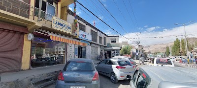 Agilus Diagnostics – Opp. S.N.M. Hospital, Leh