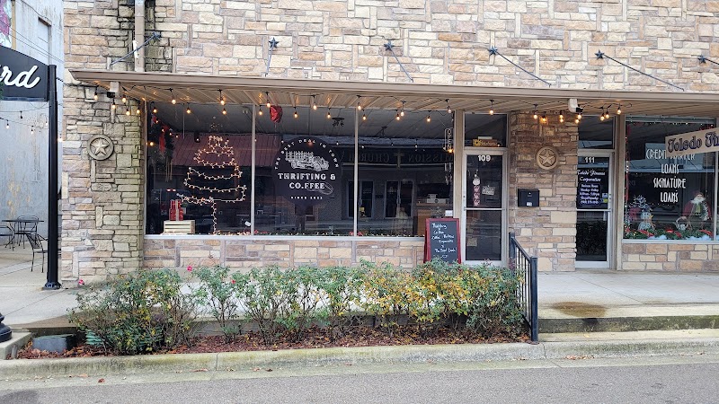 Thrifting & CO.ffee photo 4