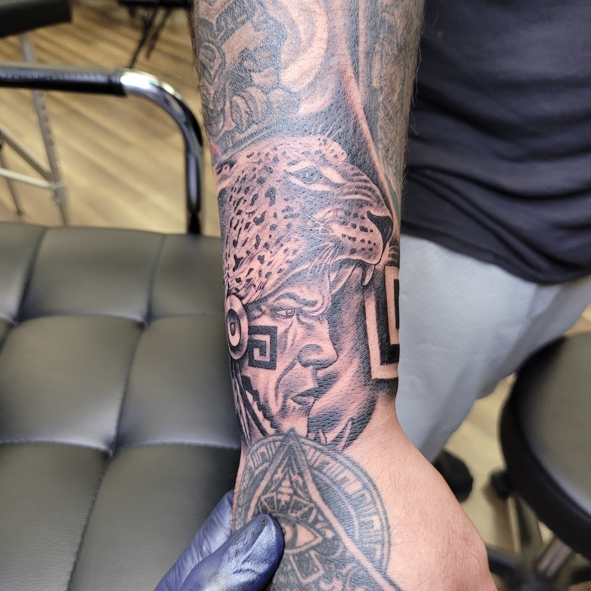 Valor Ink — tattoo studio near Pearland