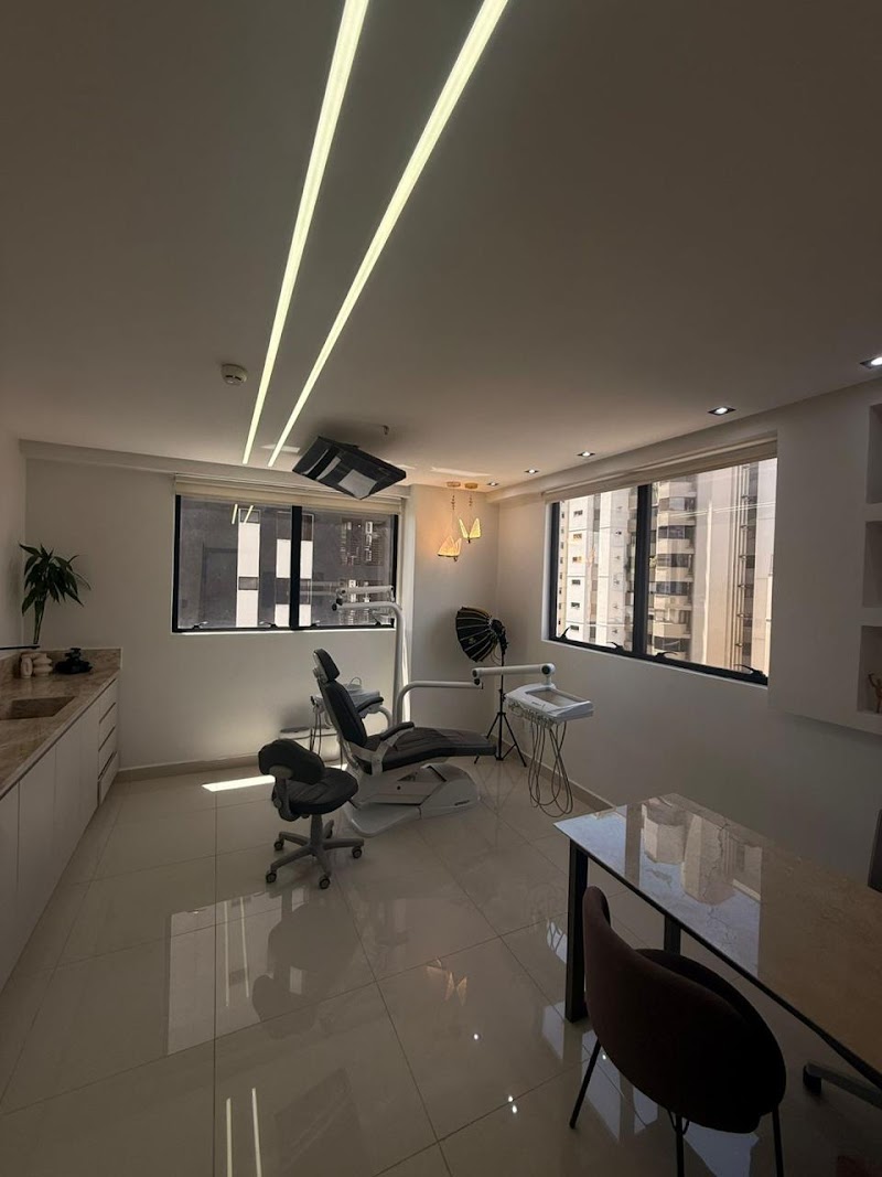 Dra. Marcela Figueiredo | Cirurgiã-dentista - foto 2