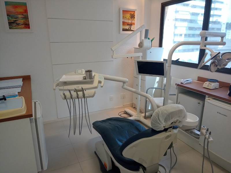 Dr. Agnaldo Lúcio - Dentista - foto 2