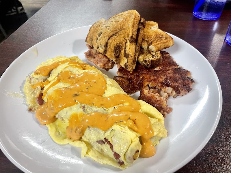 Beaus Diner photo 4