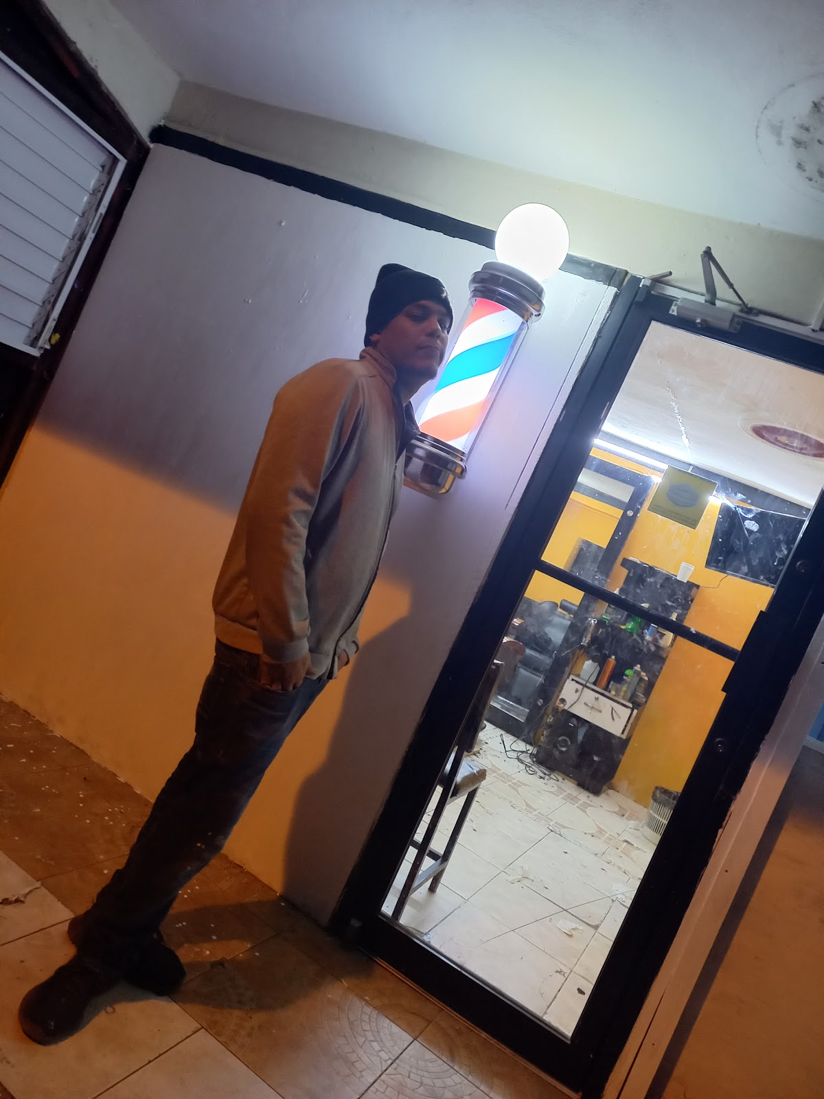 VICTOR BARBER SHOP - Imagen 2