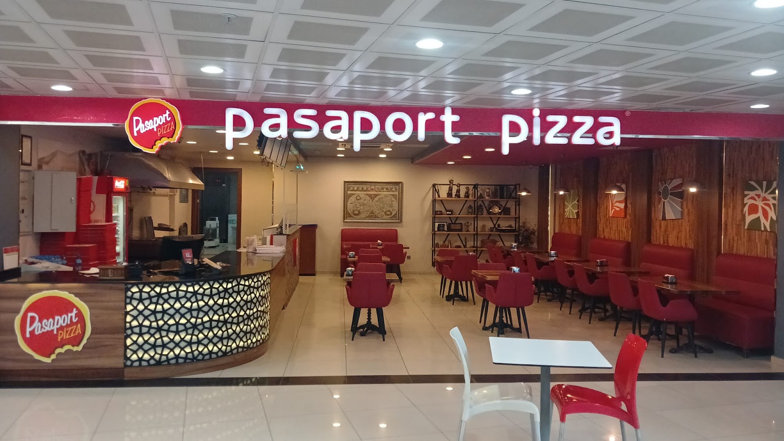 Pasaport Pizza Artrium AVM mekanı