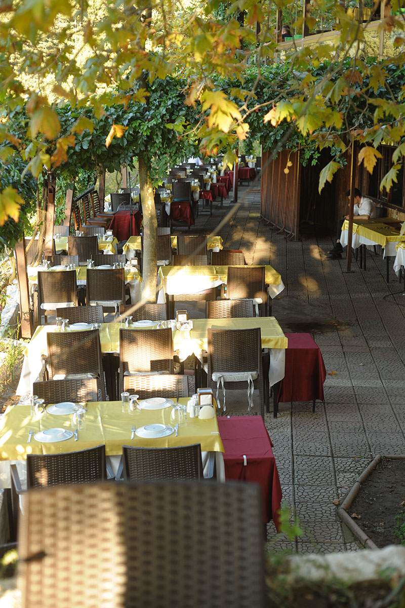Değirmen Restaurant – Uludağ Yolu Et Mangal Canlı Müzik Fasıl Manzara mekanı