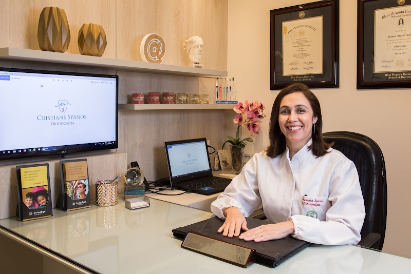 Dra Cristiane Spanos - Ortodontia - foto 2