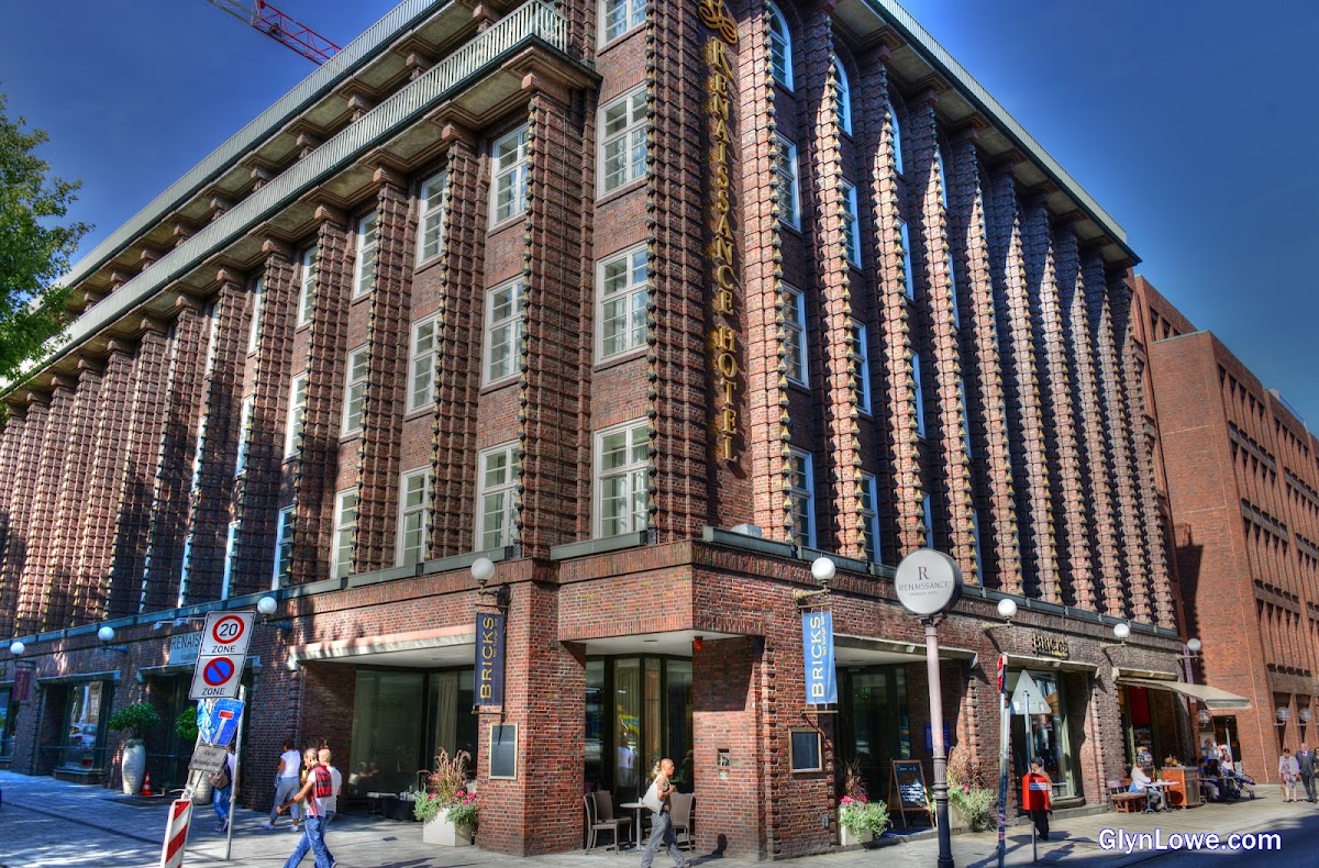 Renaissance Hamburg Hotel, dog-friendly hotel, photo 5