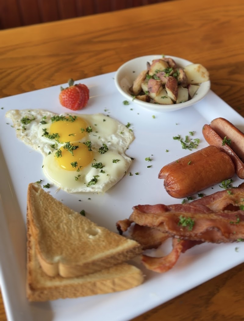 Golden Bites Brunchery photo 2