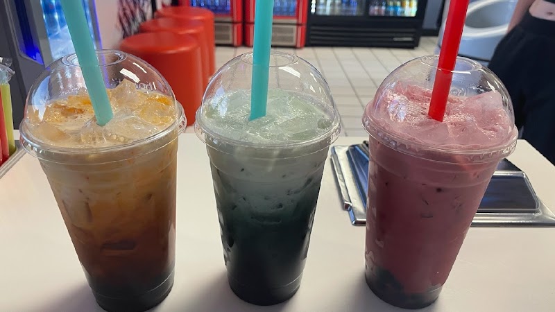 The Swirl Cafe Frozen Yogurt, Boba Teas, Smoothies, & Espresso Bar photo 2