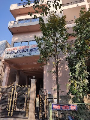 Dr Sangeeta Sharma - Image 2
