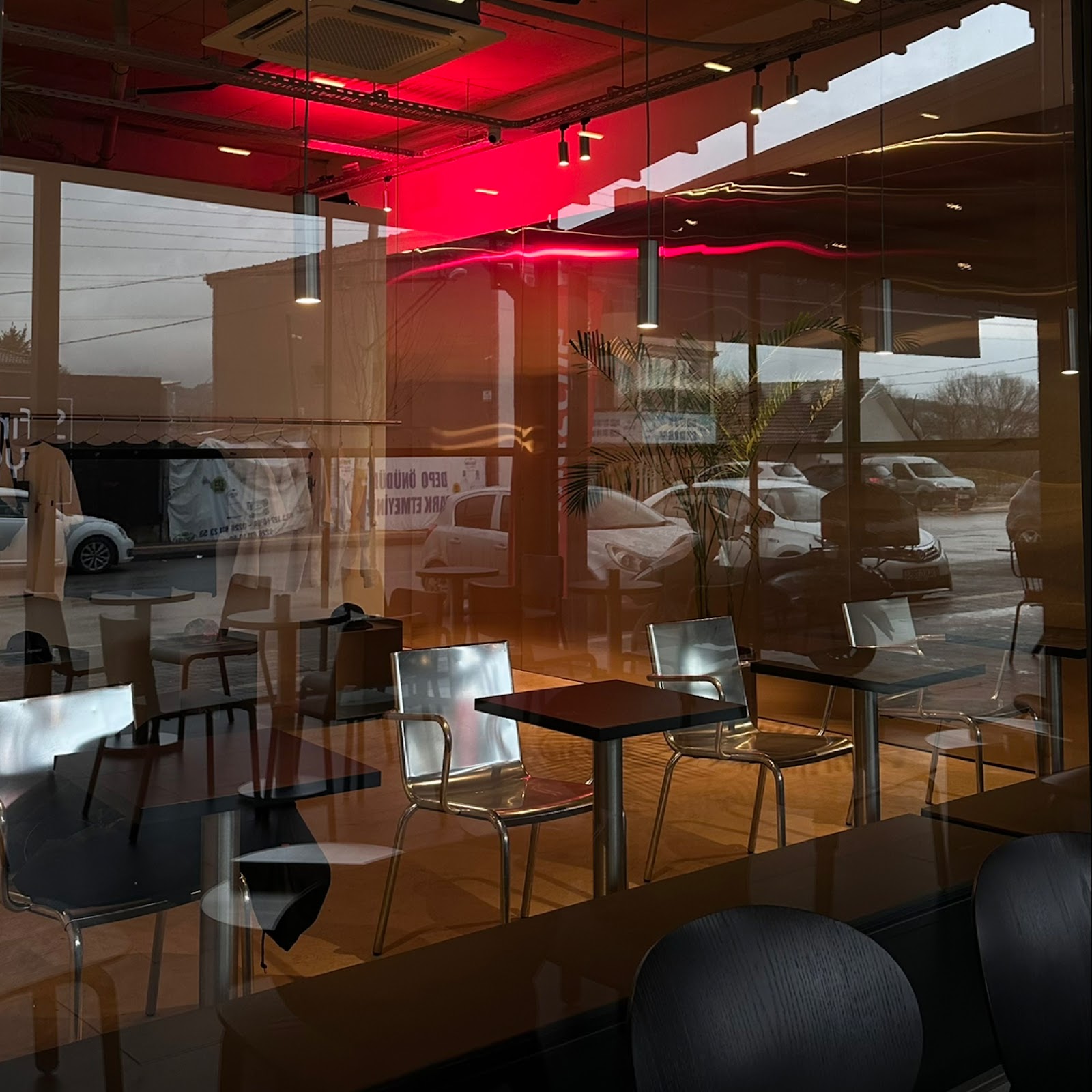 version 407 COFFEE & MATCHA STUDIO mekanı