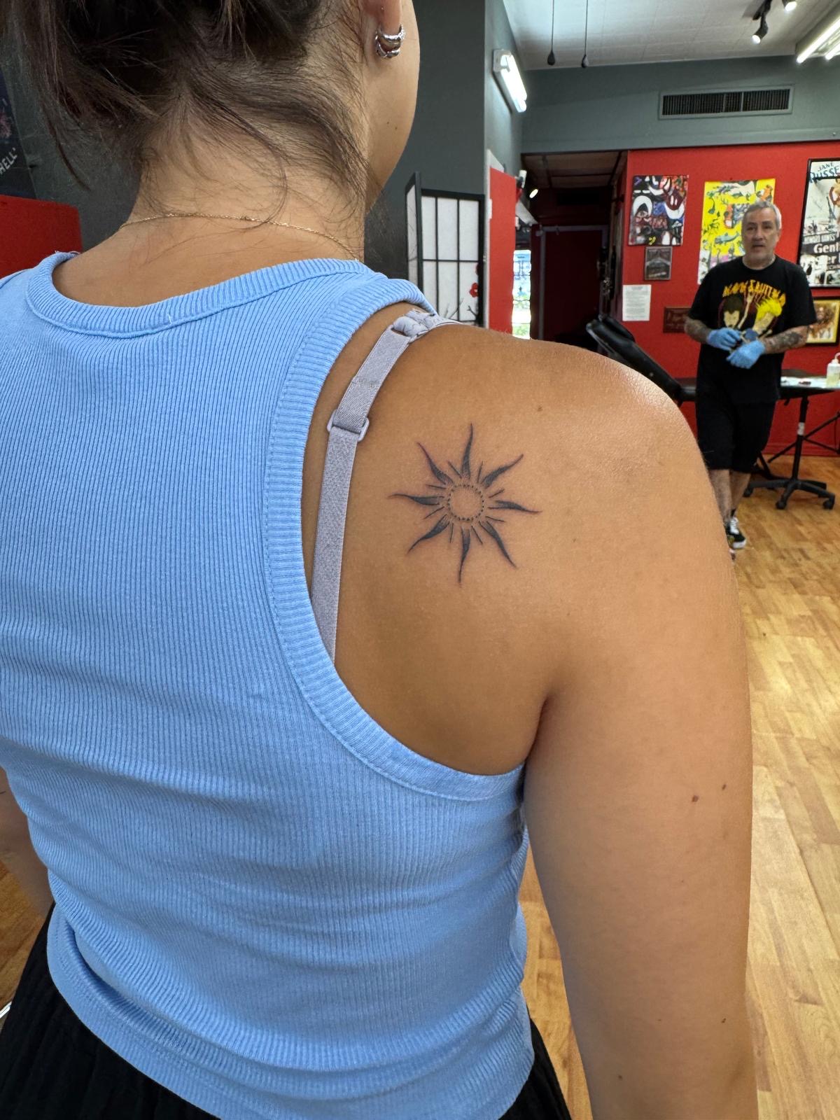 Rock And Roll Tattoo, Piercing, tattoo work — photo 2