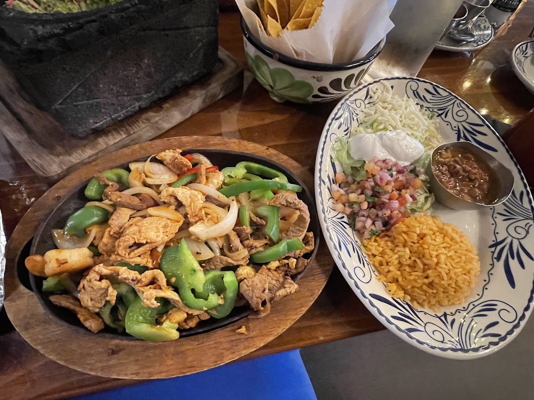 La Minerva Cocina & Tequila photo 3