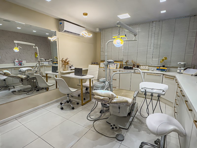 Dentista Dra. Samantha Rodrigues | Especialista em Implantes e Próteses Dentárias Clínica de Referência - foto 2