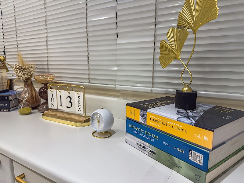 Dentista Dra. Samantha Rodrigues | Especialista em Implantes e Próteses Dentárias Clínica de Referência - foto 4