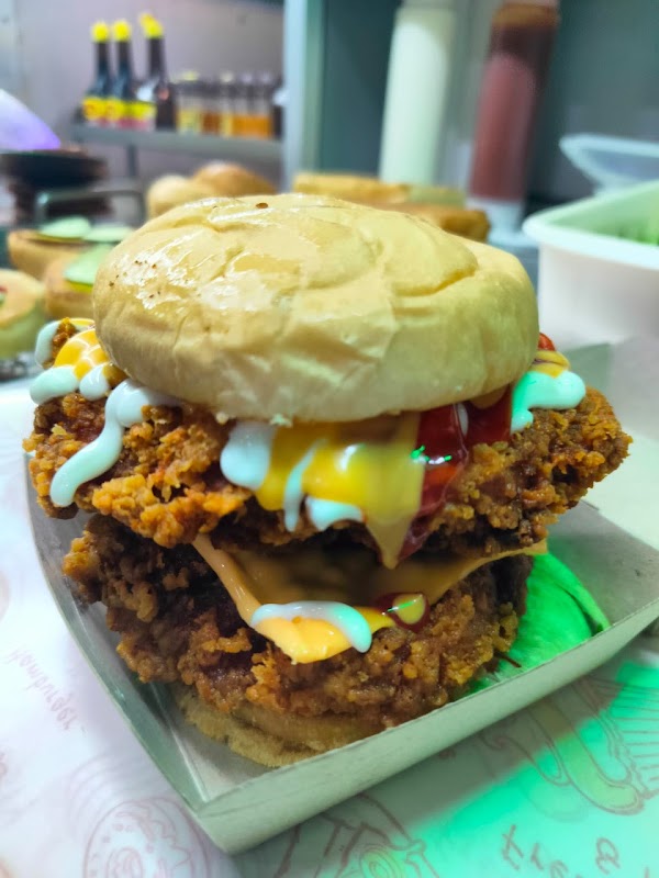 Ayen Beger - Photo 1