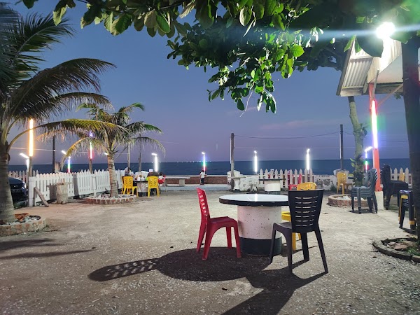 Patthai Tomyam (Restaurant & Cafe) - Photo 1