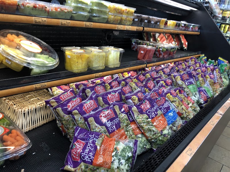 Holiday Stationstores photo 4