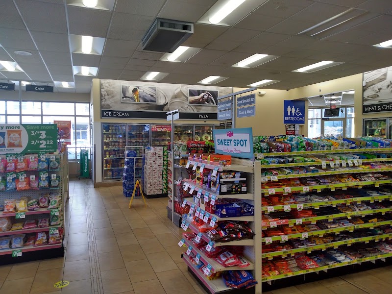Holiday Stationstores photo 2