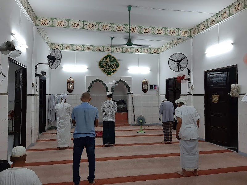 Masjid District 6 photo 4