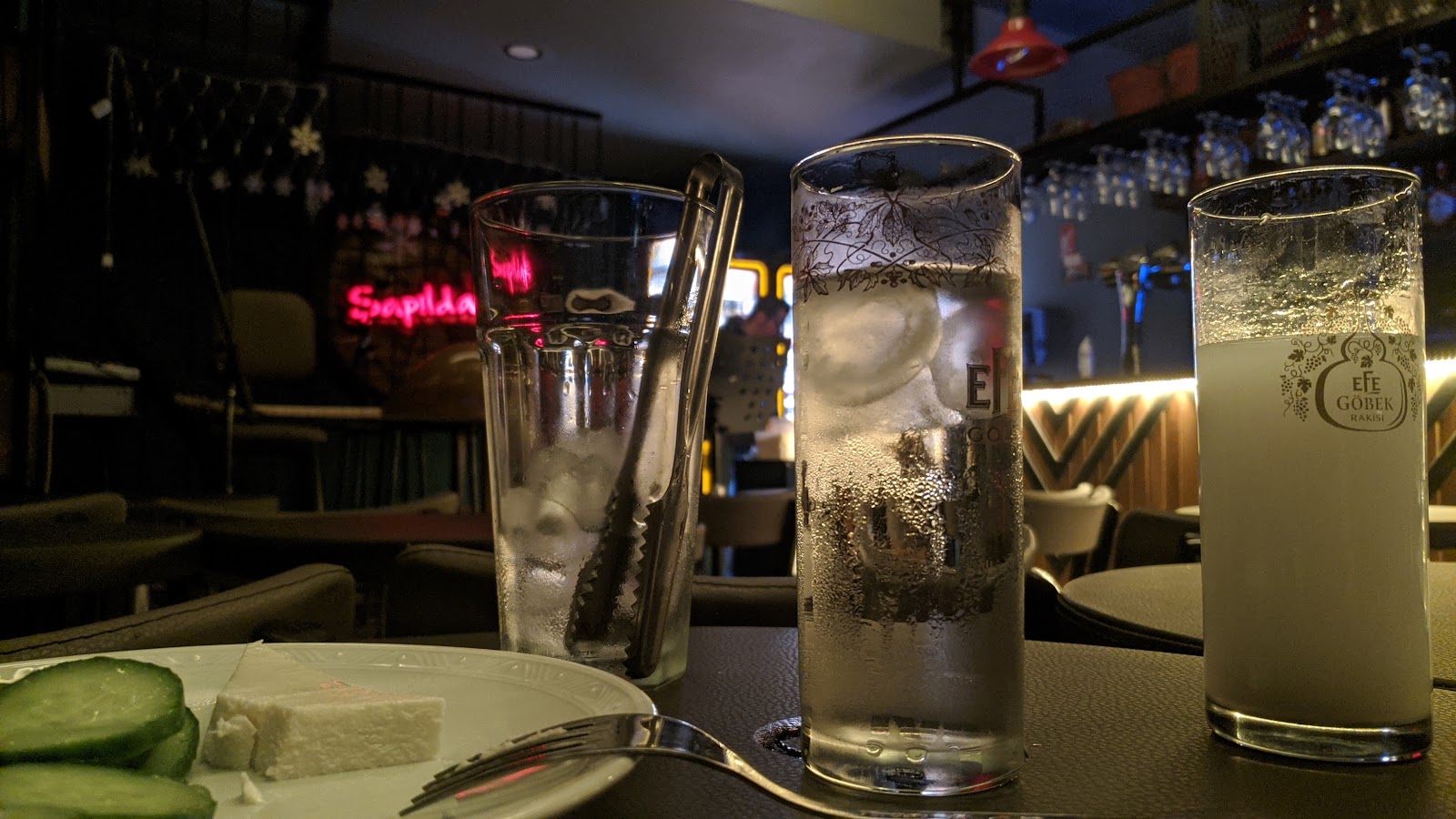 ŞAPILDAK CAFE & BAR mekanı