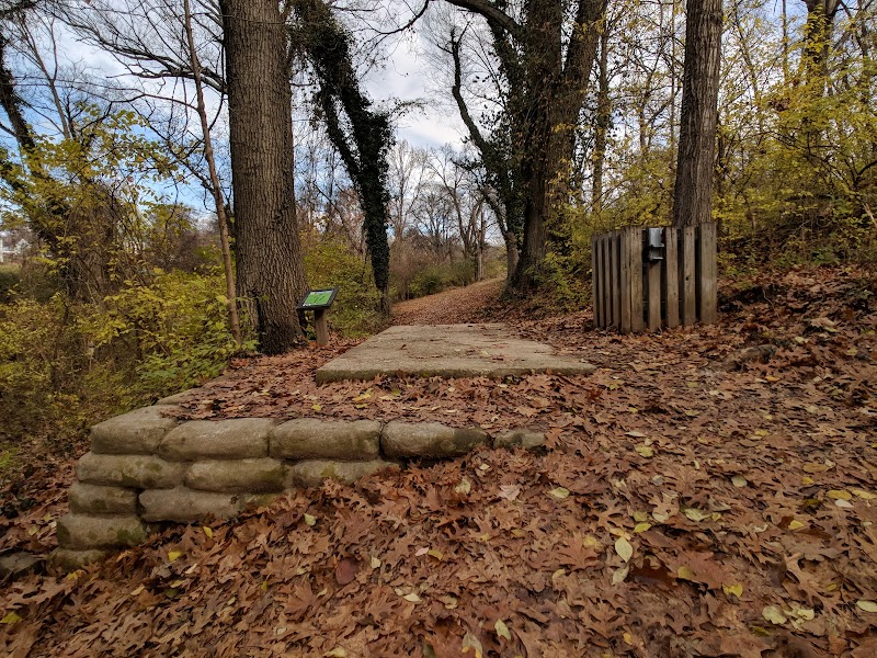 Naval Hill Disc Golf Course photo 3