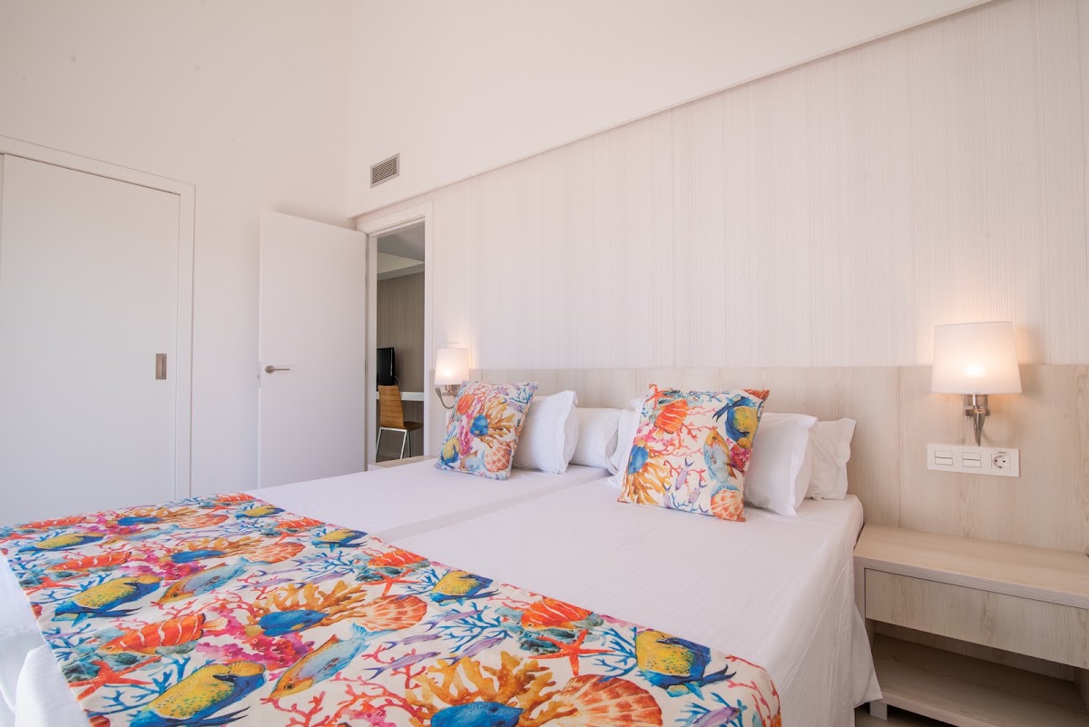 Hotel LIVVO Dunagolf Suites, dog-friendly hotel