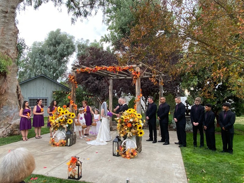 Victorian Gardens of Two Sisters