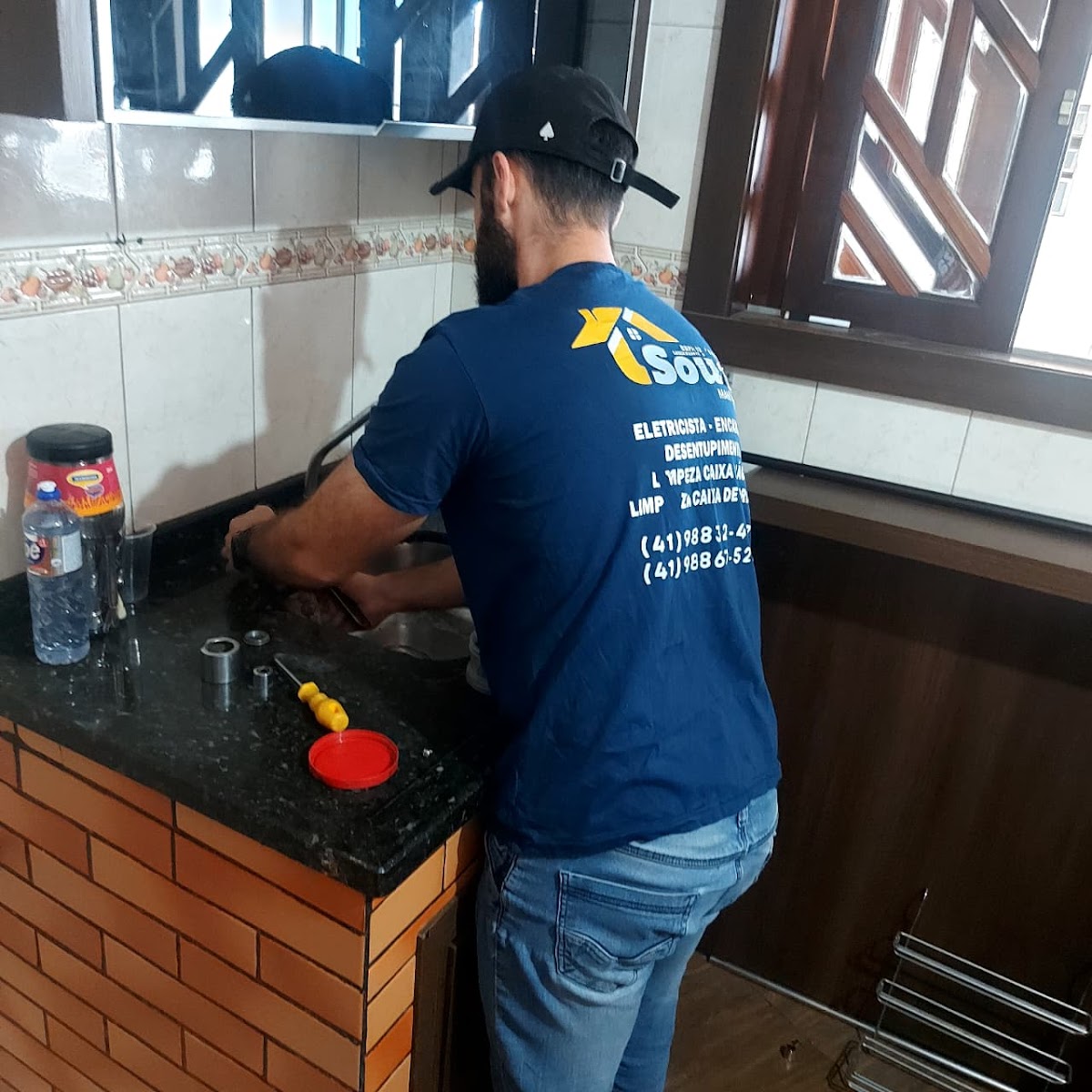 Souza Manutenção - Eletricista e Encanador Curitiba