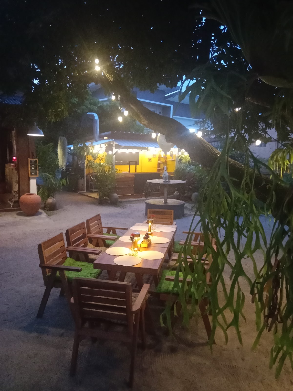 Swag Bistro - Photo 2