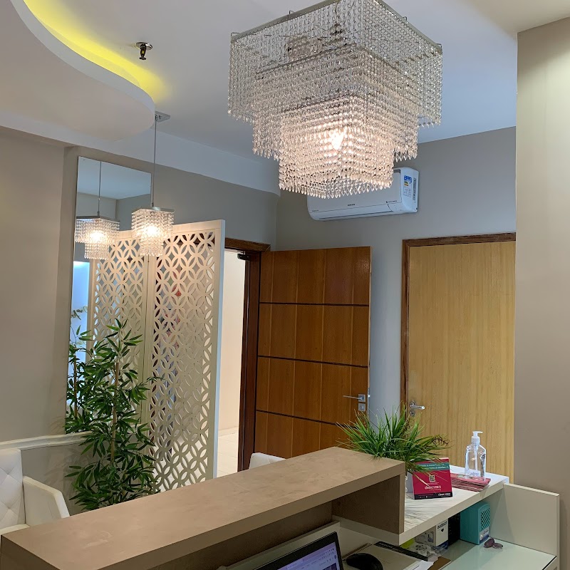 Dra. Karine Môro | Dentista Nova Friburgo | DTM & Bruxismo - foto 2