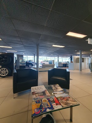 Photo 4 - JEAN LAIN AUTOMOBILES AUDI VOLKSWAGEN SEAT SKODA - JEAN LAIN AUTOSPORT