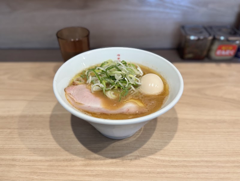 博多豚骨醤油らーめん ウチダヤ 写真3