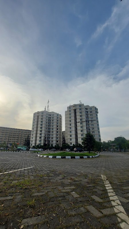 Apartemen Crown Court Executive Condominium