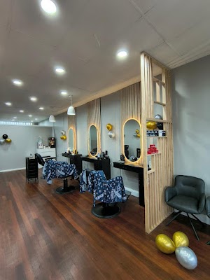 SUNNY PAUL'S HAIR STUDIO photo 2